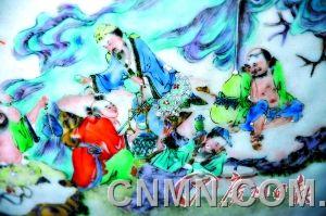 讀者提供的廣彩大碗圖片，小圖為細節(jié)
